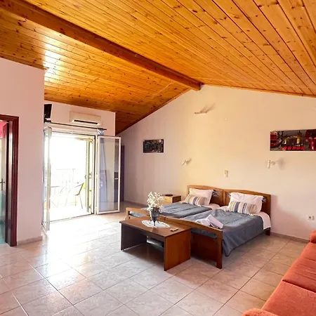 Katerina Apartmán Agios Georgios Pagon